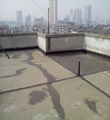 容城漏水维修 楼顶漏水是什么原因，楼顶漏水维修方法是什么?
